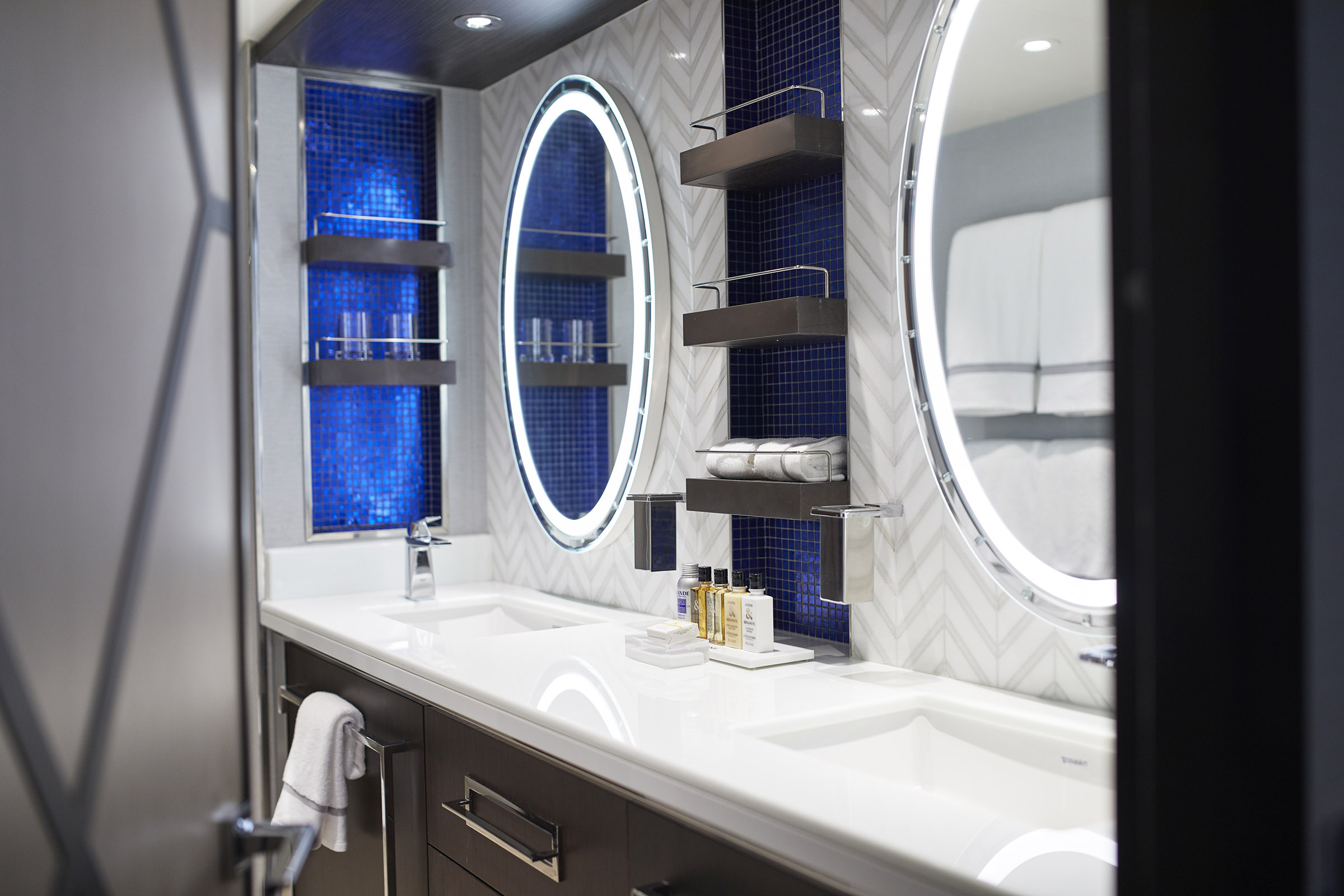 Regent Seven Seas Cruises Seven Seas Splendor Penthouse Suite Bathroom.jpg